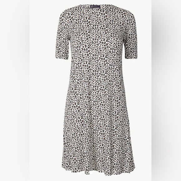 MARKS & SPENCER ANIMAL PRINT JERSEY SWING DRESS SIZE UK 10 (SIZE US 4) - Picture 2 of 9